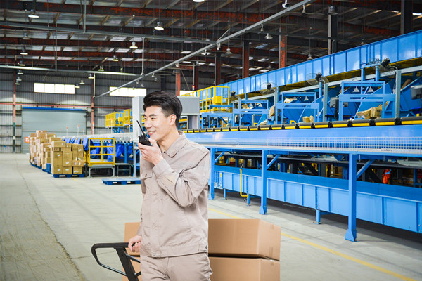 識(shí)別并應(yīng)對(duì)潛在供應(yīng)鏈風(fēng)險(xiǎn)，確保運(yùn)營(yíng)穩(wěn)定