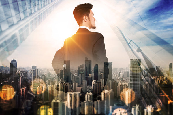 轉(zhuǎn)變戰(zhàn)略思維，適應(yīng)市場變化，推動企業(yè)發(fā)展