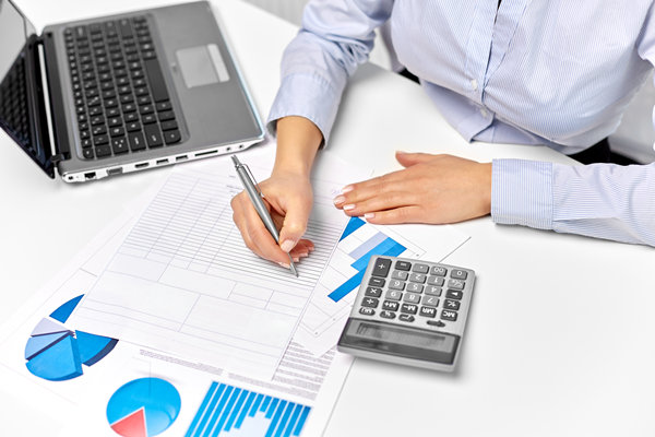 薪酬調(diào)整策略：靈活調(diào)整，適應(yīng)企業(yè)發(fā)展需要