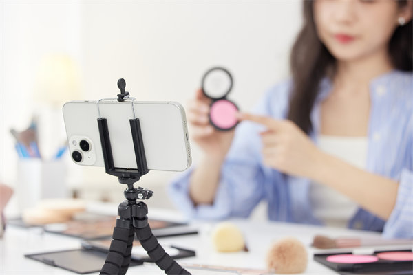 社交媒體：利用社交媒體，提升品牌影響力