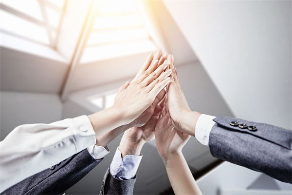 深化企業(yè)管理協(xié)同，強(qiáng)化團(tuán)隊(duì)協(xié)作，共筑企業(yè)輝煌