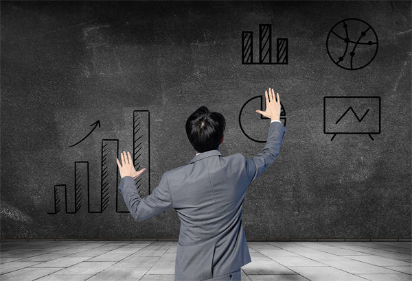 嚴格執(zhí)行經(jīng)營計劃，確保企業(yè)高效運營，實現(xiàn)盈利增長