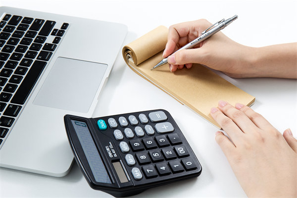 如何評(píng)估公司的薪酬水平在行業(yè)中的競(jìng)爭(zhēng)力如何？