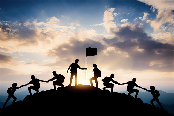 如何平衡新老員工薪酬差異，促進(jìn)團(tuán)隊和諧與效率？