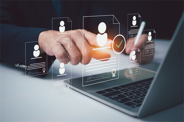 人力資源管理數(shù)字化轉(zhuǎn)型的關(guān)鍵步驟與挑戰(zhàn)？