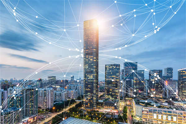 組織規(guī)劃中，如何確保戰(zhàn)略方向與市場需求一致？