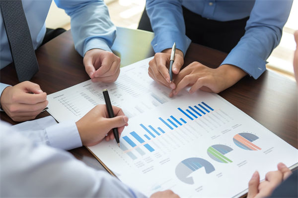 集團管控中，如何確保子公司戰(zhàn)略與集團目標一致？