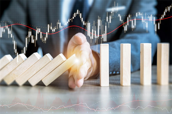 集團(tuán)管控中，如何有效實(shí)施風(fēng)險(xiǎn)管理以保障企業(yè)穩(wěn)健發(fā)展？