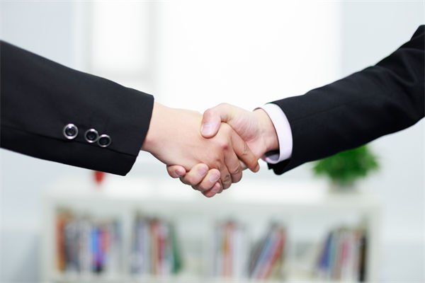 如何通過(guò)人力資源管理提升企業(yè)核心競(jìng)爭(zhēng)力？