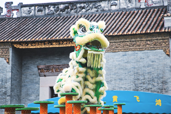 佛山戰(zhàn)略咨詢公司如何優(yōu)化企業(yè)市場(chǎng)競(jìng)爭(zhēng)策略？