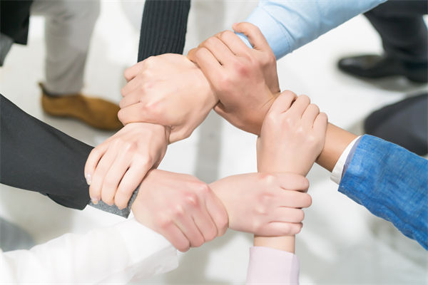 高效團(tuán)隊(duì)打造秘訣：企業(yè)管理中的領(lǐng)導(dǎo)力藝術(shù)何在？