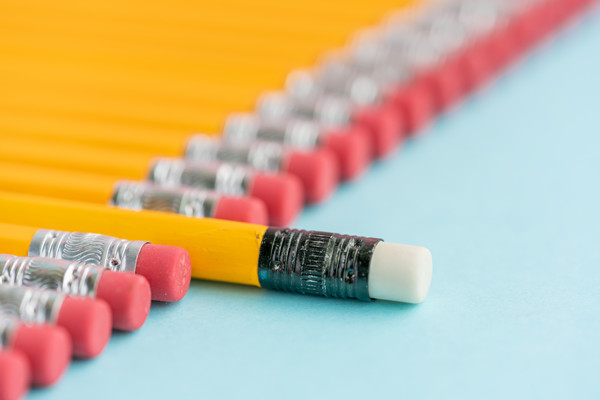 如何通過創(chuàng)新策略提升品牌影響力和市場占有率？