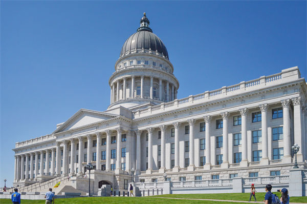 特朗普：不會(huì)暫停關(guān)稅政策，對(duì)民企供應(yīng)鏈的影響有？