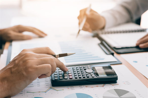 央行5月7日宣布降準降息，對企業(yè)薪酬績效的啟示