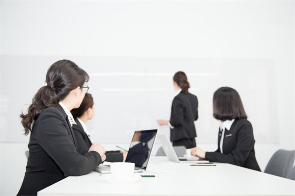 人力資源該管控還是賦能？多數(shù)企業(yè)都踩錯了管理節(jié)奏！