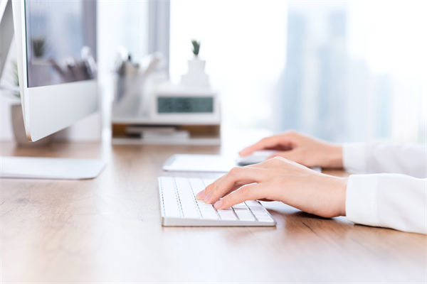 人力資源管理分析：男子請(qǐng)育兒假陪幼女看病被開除