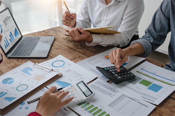 績(jī)效考評(píng)淪為形式主義，員工敷衍應(yīng)付企業(yè)怎么破？