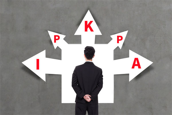 看似精細的績效體系，為何反而拖慢了團隊的腳步？